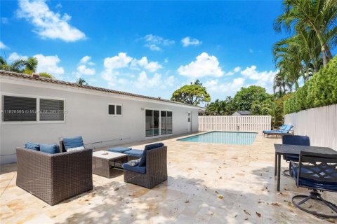 Villa ou maison à louer à Deerfield Beach, Floride: 4 chambres, 222.97 m2 № 1798995 - photo 15