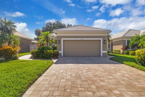 Casa en alquiler en Bradenton, Florida, 3 dormitorios, 176.42 m2 № 1722864 - foto 1