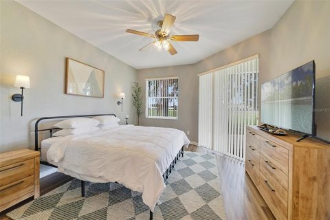 House in Kissimmee, Florida 3 bedrooms, 166.85 sq.m. № 1725353 - photo 11