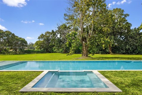 House in Southwest Ranches, Florida 4 bedrooms, 302.86 sq.m. № 2030694 - photo 11