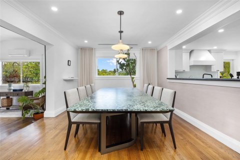 House in Southwest Ranches, Florida 4 bedrooms, 302.86 sq.m. № 2030694 - photo 19