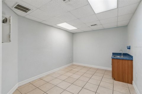 Immobilier commercial à vendre à Spring Hill, Floride: 180.51 m2 № 2102269 - photo 26