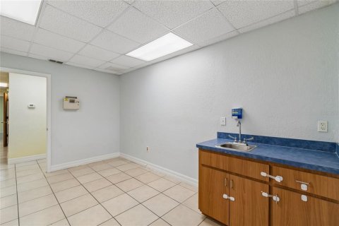Immobilier commercial à vendre à Spring Hill, Floride: 180.51 m2 № 2102269 - photo 29