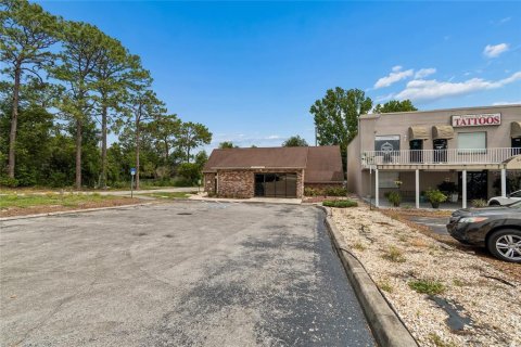 Immobilier commercial à vendre à Spring Hill, Floride: 180.51 m2 № 2102269 - photo 9