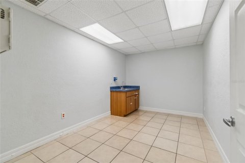 Immobilier commercial à vendre à Spring Hill, Floride: 180.51 m2 № 2102269 - photo 28