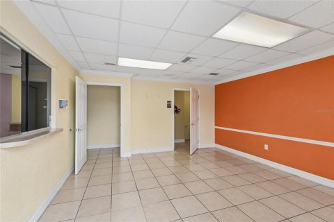 Immobilier commercial à vendre à Spring Hill, Floride: 180.51 m2 № 2102269 - photo 14