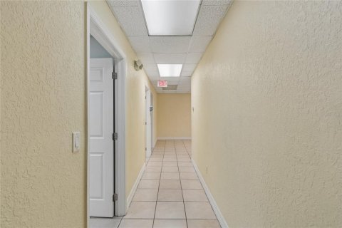 Immobilier commercial à vendre à Spring Hill, Floride: 180.51 m2 № 2102269 - photo 24