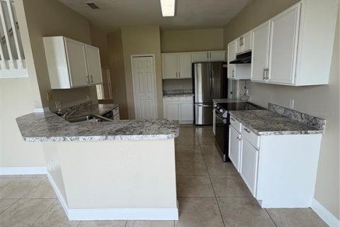 Villa ou maison à louer à Kissimmee, Floride: 5 chambres, 235.04 m2 № 2419366 - photo 6