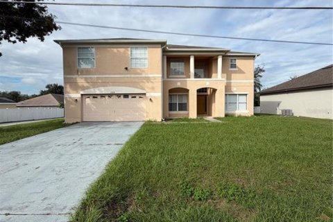Villa ou maison à Kissimmee, Floride 5 chambres, 235.04 m2 № 2419366