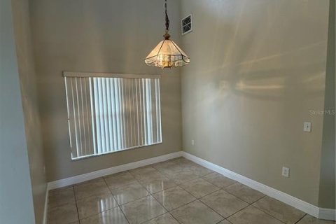 Villa ou maison à louer à Kissimmee, Floride: 5 chambres, 235.04 m2 № 2419366 - photo 10