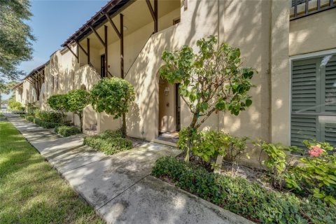 Condo in Vero Beach, Florida, 2 bedrooms  № 2044943 - photo 5