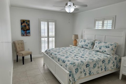 Condo in Vero Beach, Florida, 2 bedrooms  № 2044943 - photo 21