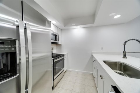 Condo in Vero Beach, Florida, 2 bedrooms  № 2044943 - photo 7