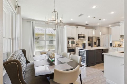 Villa ou maison à vendre à Oviedo, Floride: 4 chambres, 386.19 m2 № 2133926 - photo 18