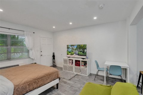 Condo in Miami Beach, Florida  № 1891948 - photo 4