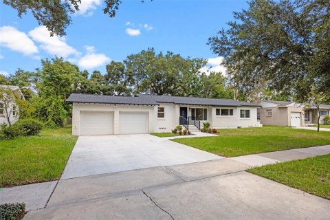 Casa en venta en Orlando, Florida, 3 dormitorios, 213.3 m2 № 1915658 - foto 23