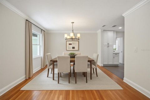 Casa en venta en Orlando, Florida, 3 dormitorios, 213.3 m2 № 1915658 - foto 4