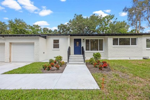 Casa en venta en Orlando, Florida, 3 dormitorios, 213.3 m2 № 1915658 - foto 2