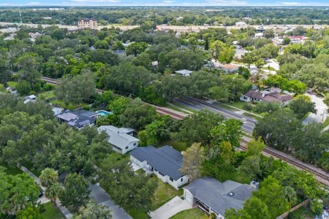 Casa en venta en Orlando, Florida, 3 dormitorios, 213.3 m2 № 1915658 - foto 19