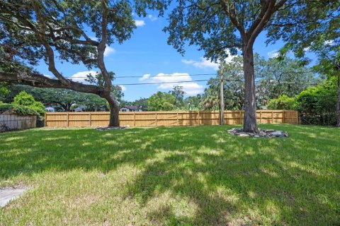 Casa en venta en Orlando, Florida, 3 dormitorios, 213.3 m2 № 1915658 - foto 16