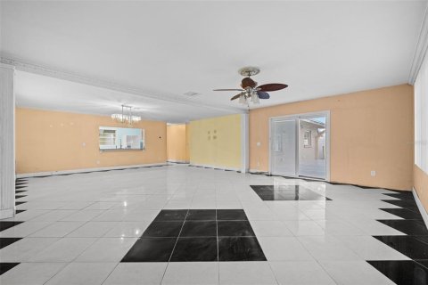 Villa ou maison à vendre à Winter Haven, Floride: 3 chambres, 199.65 m2 № 1389023 - photo 18