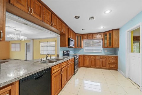 Villa ou maison à vendre à Winter Haven, Floride: 3 chambres, 199.65 m2 № 1389023 - photo 11