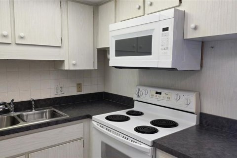Copropriété à louer à Holiday, Floride: 2 chambres, 71.35 m2 № 2415019 - photo 9
