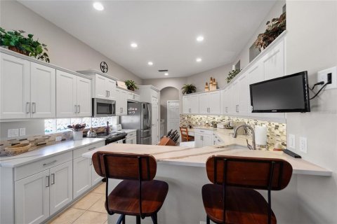 House in Sarasota, Florida 3 bedrooms, 220.83 sq.m. № 2111201 - photo 6