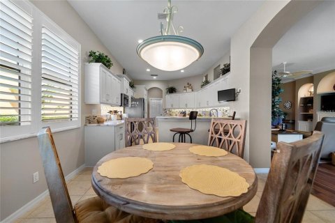 House in Sarasota, Florida 3 bedrooms, 220.83 sq.m. № 2111201 - photo 11