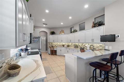 House in Sarasota, Florida 3 bedrooms, 220.83 sq.m. № 2111201 - photo 8