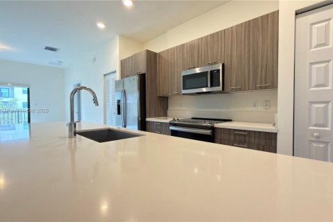 Condominio en venta en Doral, Florida, 3 dormitorios, 114.83 m2 № 1973927 - foto 6