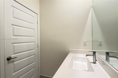 Condominio en venta en Doral, Florida, 3 dormitorios, 114.83 m2 № 1973927 - foto 19