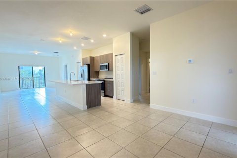 Condominio en venta en Doral, Florida, 3 dormitorios, 114.83 m2 № 1973927 - foto 3