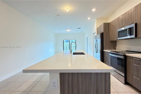 Condominio en venta en Doral, Florida, 3 dormitorios, 114.83 m2 № 1973927 - foto 4