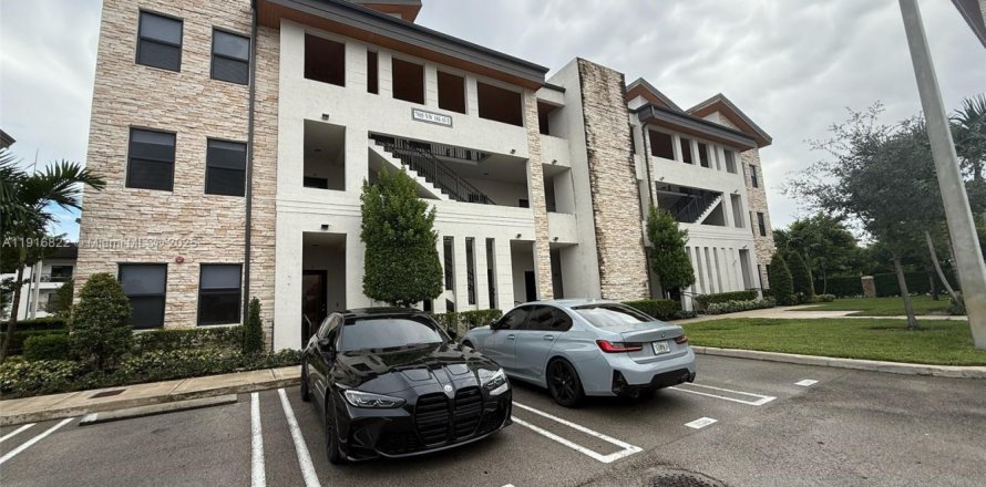 Condominio en Doral, Florida, 3 dormitorios  № 1973927