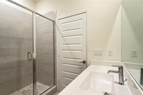 Condominio en venta en Doral, Florida, 3 dormitorios, 114.83 m2 № 1973927 - foto 14