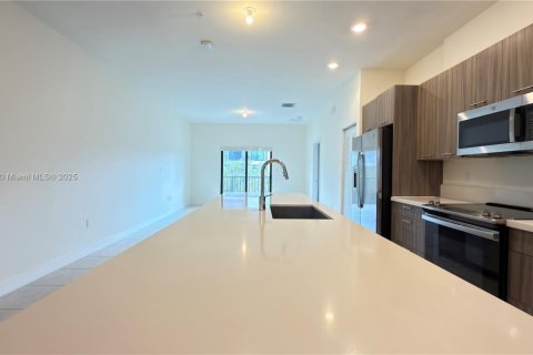Condominio en venta en Doral, Florida, 3 dormitorios, 114.83 m2 № 1973927 - foto 5