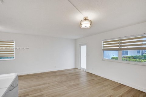 Copropriété à vendre à Delray Beach, Floride: 1 chambre, 66.89 m2 № 2048594 - photo 13