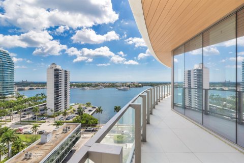 Copropriété à louer à West Palm Beach, Floride: 4 chambres, 412.49 m2 № 2146606 - photo 15