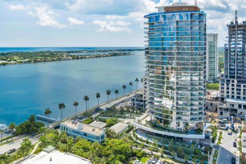Condo à West Palm Beach, Floride, 4 chambres  № 2146606