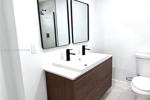 Casa en venta en Hollywood, Florida, 3 dormitorios, 121.89 m2 № 1942104 - foto 19