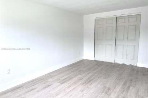 Casa en venta en Hollywood, Florida, 3 dormitorios, 121.89 m2 № 1942104 - foto 23