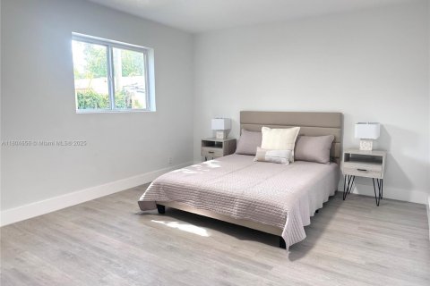 Casa en venta en Hollywood, Florida, 3 dormitorios, 121.89 m2 № 1942104 - foto 14