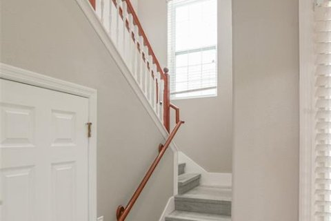Снять в аренду таунхаус в Орландо, Флорида 7 комнат, 192.31м2, № 1917360 - фото 26
