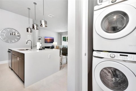 Copropriété à vendre à Four Corners, Floride: 3 chambres, 139.35 m2 № 2427065 - photo 28