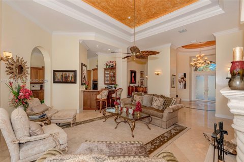 Villa ou maison à vendre à Pembroke Pines, Floride: 5 chambres, 420.01 m2 № 1996262 - photo 10