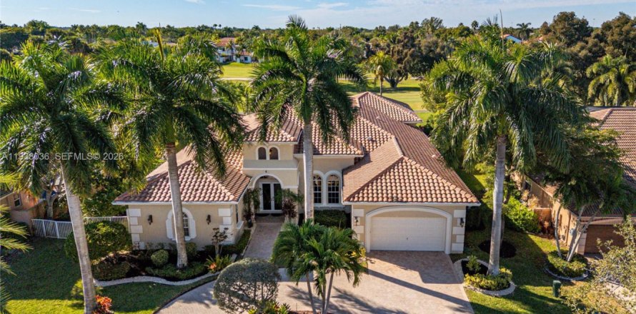 Villa ou maison à Pembroke Pines, Floride 5 chambres, 420.01 m2 № 1996262