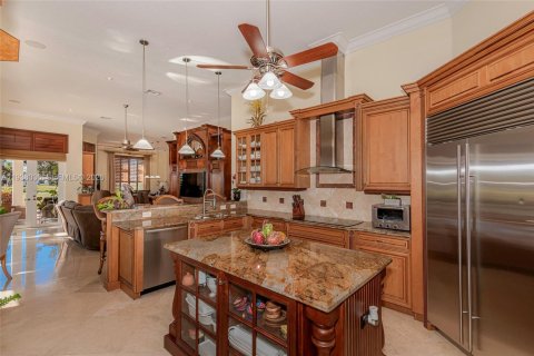 Villa ou maison à vendre à Pembroke Pines, Floride: 5 chambres, 420.01 m2 № 1996262 - photo 17