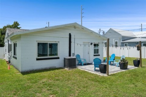 House in Winter Garden, Florida 3 bedrooms, 104.05 sq.m. № 2156263 - photo 19