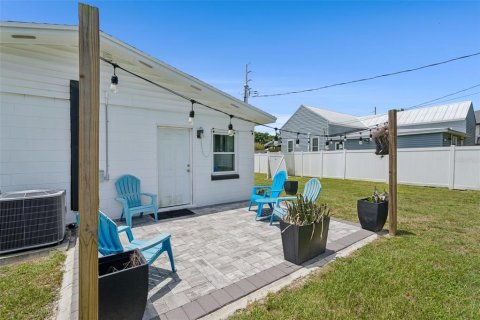 House in Winter Garden, Florida 3 bedrooms, 104.05 sq.m. № 2156263 - photo 16